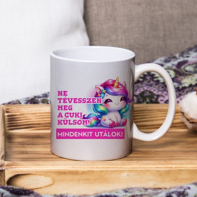 Ne tévesszen meg a cuki külsőm unikornisos bögre