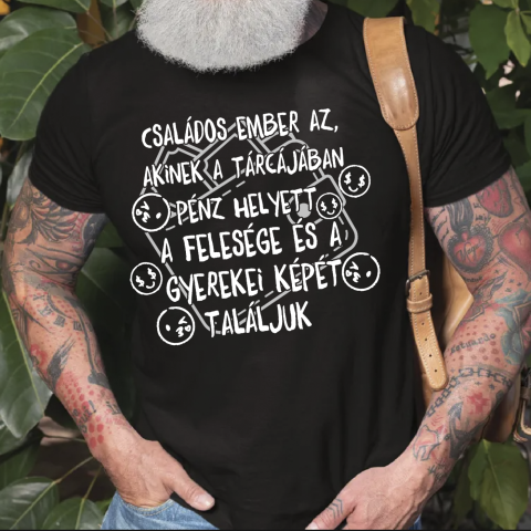 Családos ember az, akinek a pénztárcájában póló