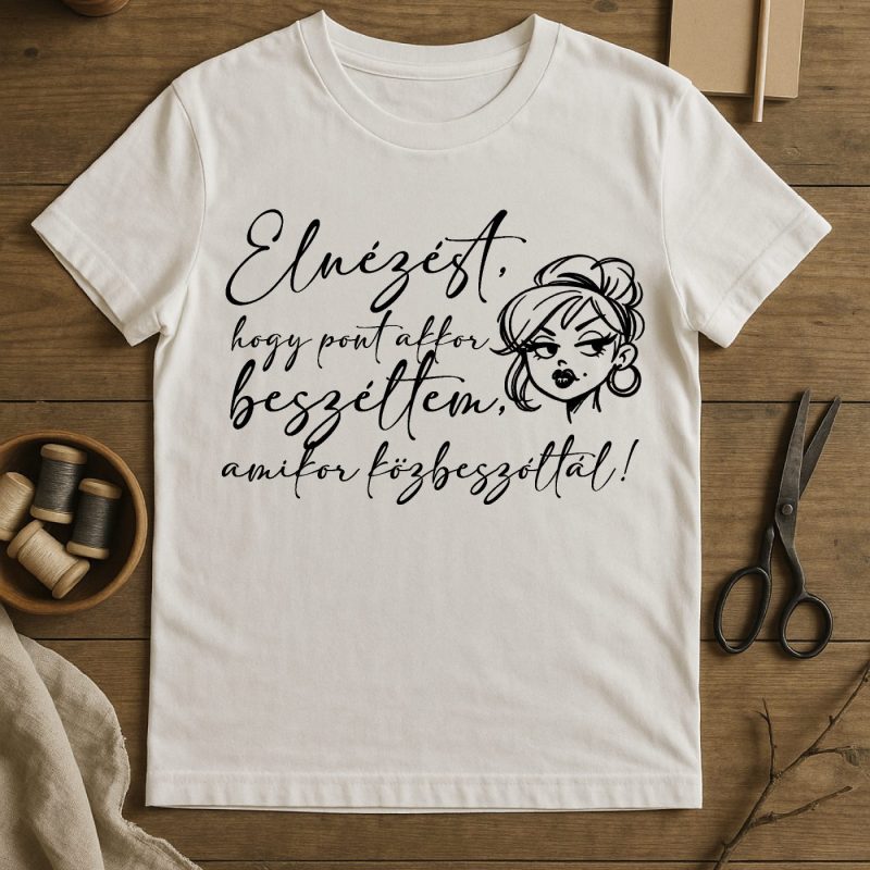 Elnézést, hogy pont akkor beszéltem póló vagy pulcsi